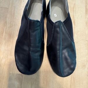 Dynadans Women's Leather Upper Slip-on Jazz Shoe -NEW